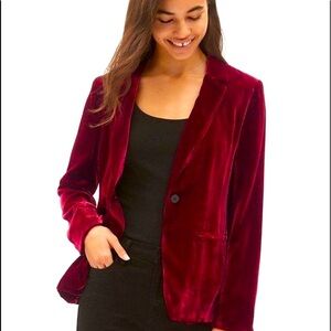 👩🏽‍💼🕶🌸🌺Women’s Blazer the limited